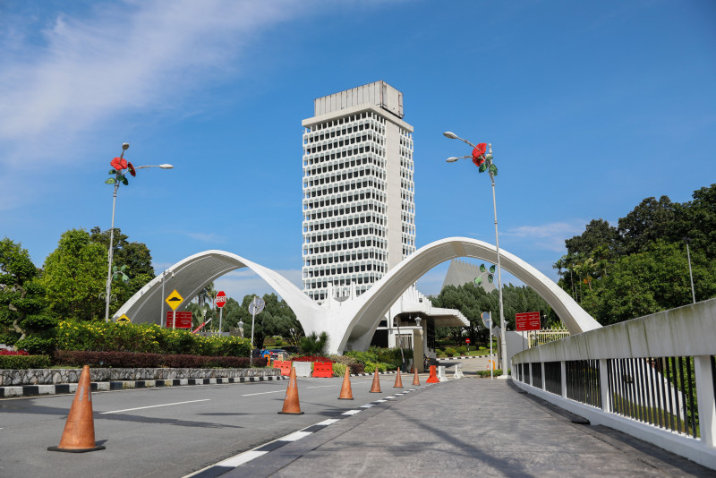 Pork smuggling and Pan Borneo Highway status among key issues in dewan rakyat today