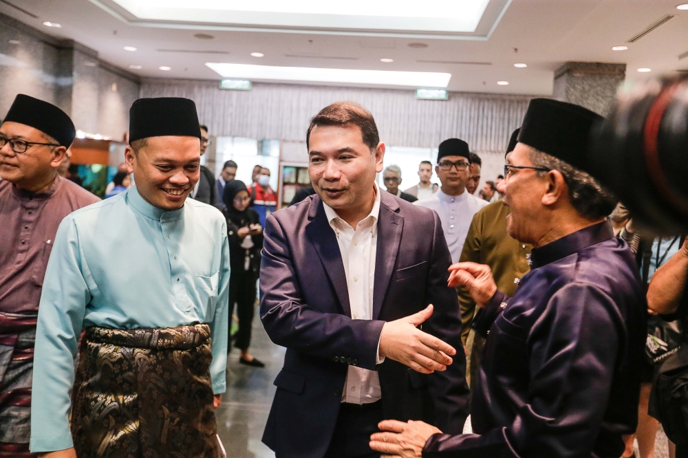 Anwar says Rafizi, Nik Nazmi to stay active in Dewan Rakyat despite quitting Cabinet