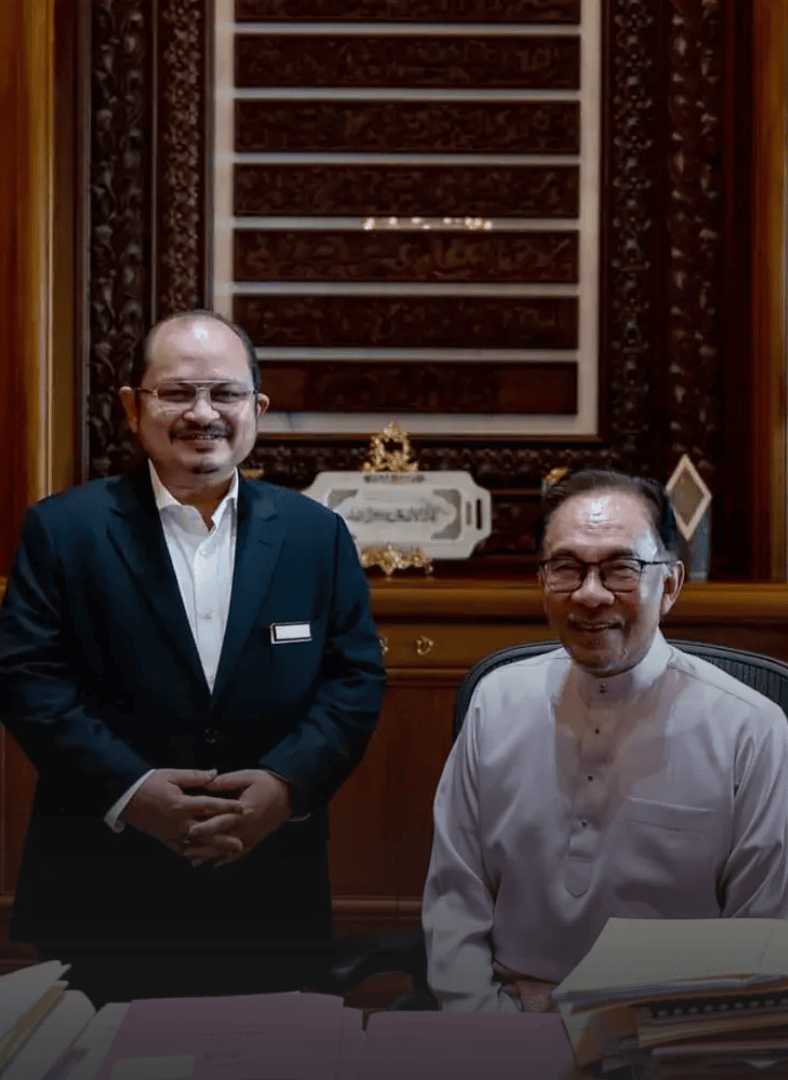 anwar ibrahim setiausaha politik surat sokongan tegur keras tidak pecat projek hospital